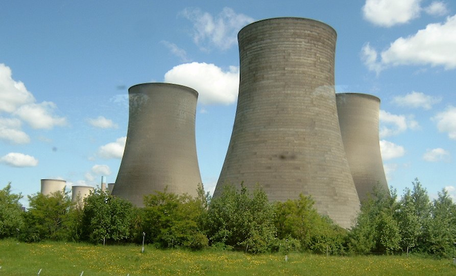 Didcot_power_station_cooling_tower_zootalures